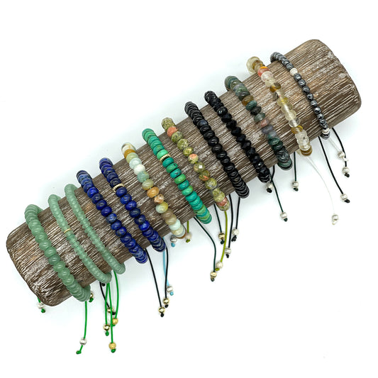 THE SHIELD Cryﬆal Bead Bracelet (cool tones)