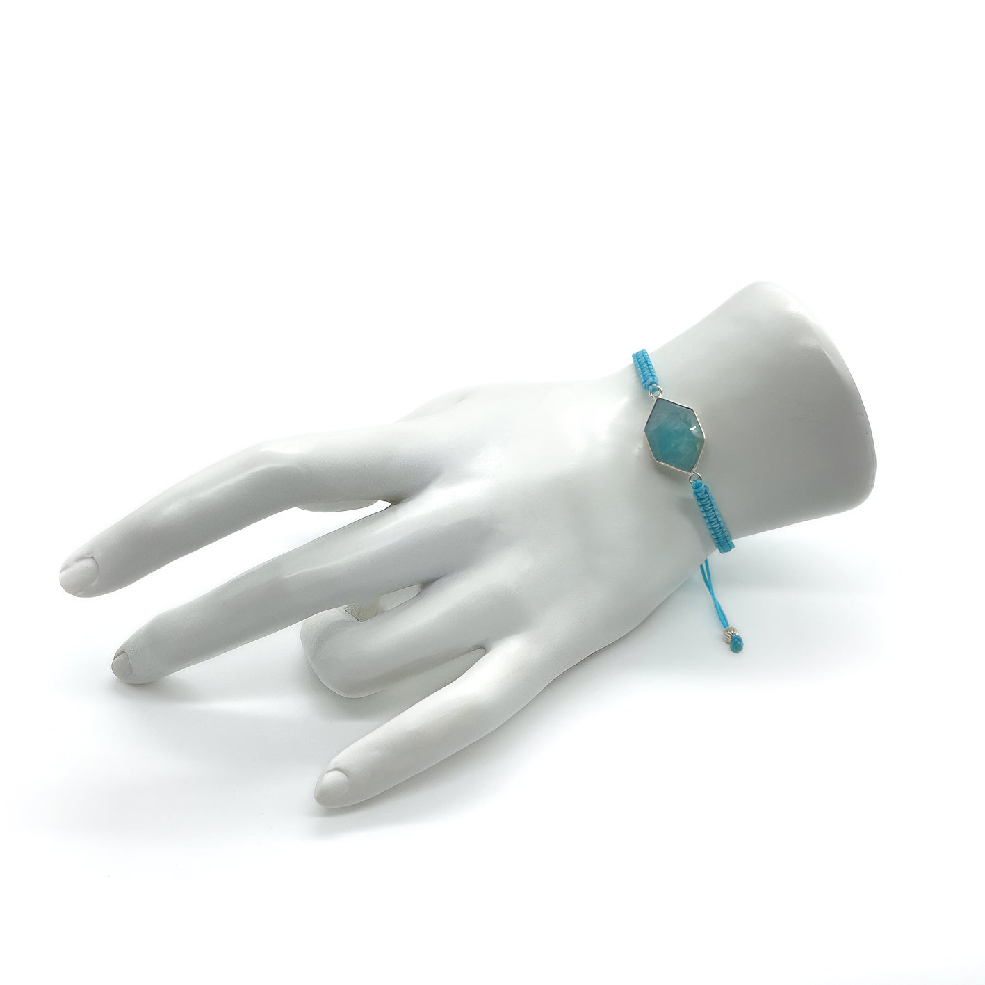 THE TALISMAN Cryﬆal Charm Bracelet (cool tones)