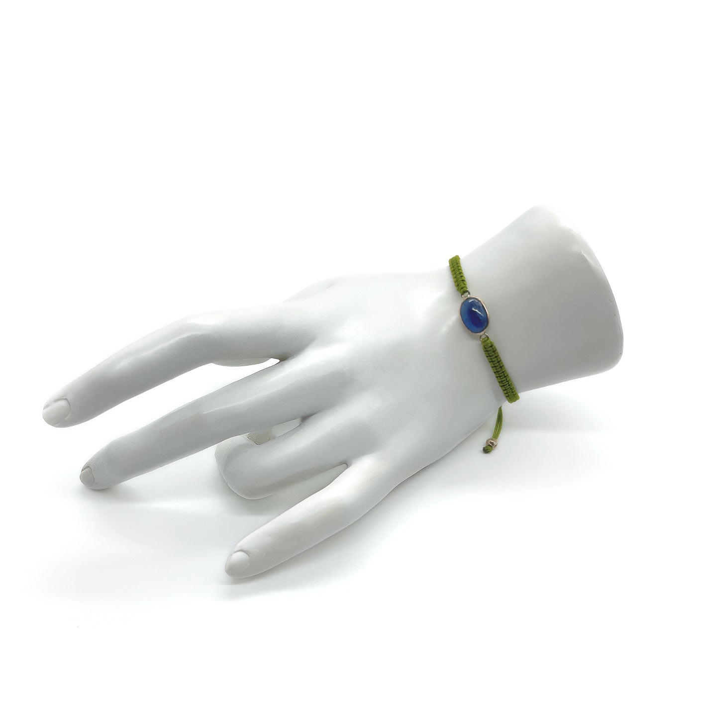 THE TALISMAN Cryﬆal Charm Bracelet (cool tones)